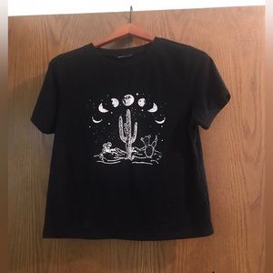 SHEIN brand black Size L (US 8/10) short sleeve crop top desert and moons